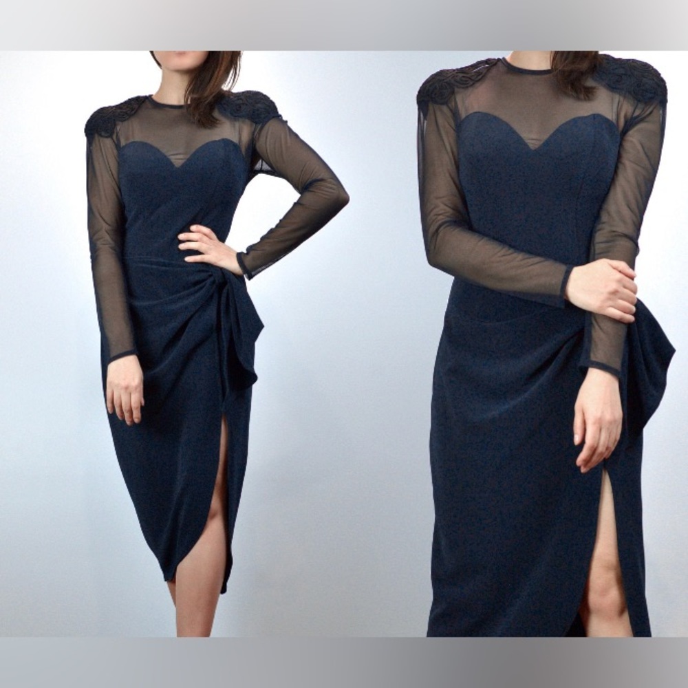 Size 4/6 VINTAGE black party dress. So chic!!